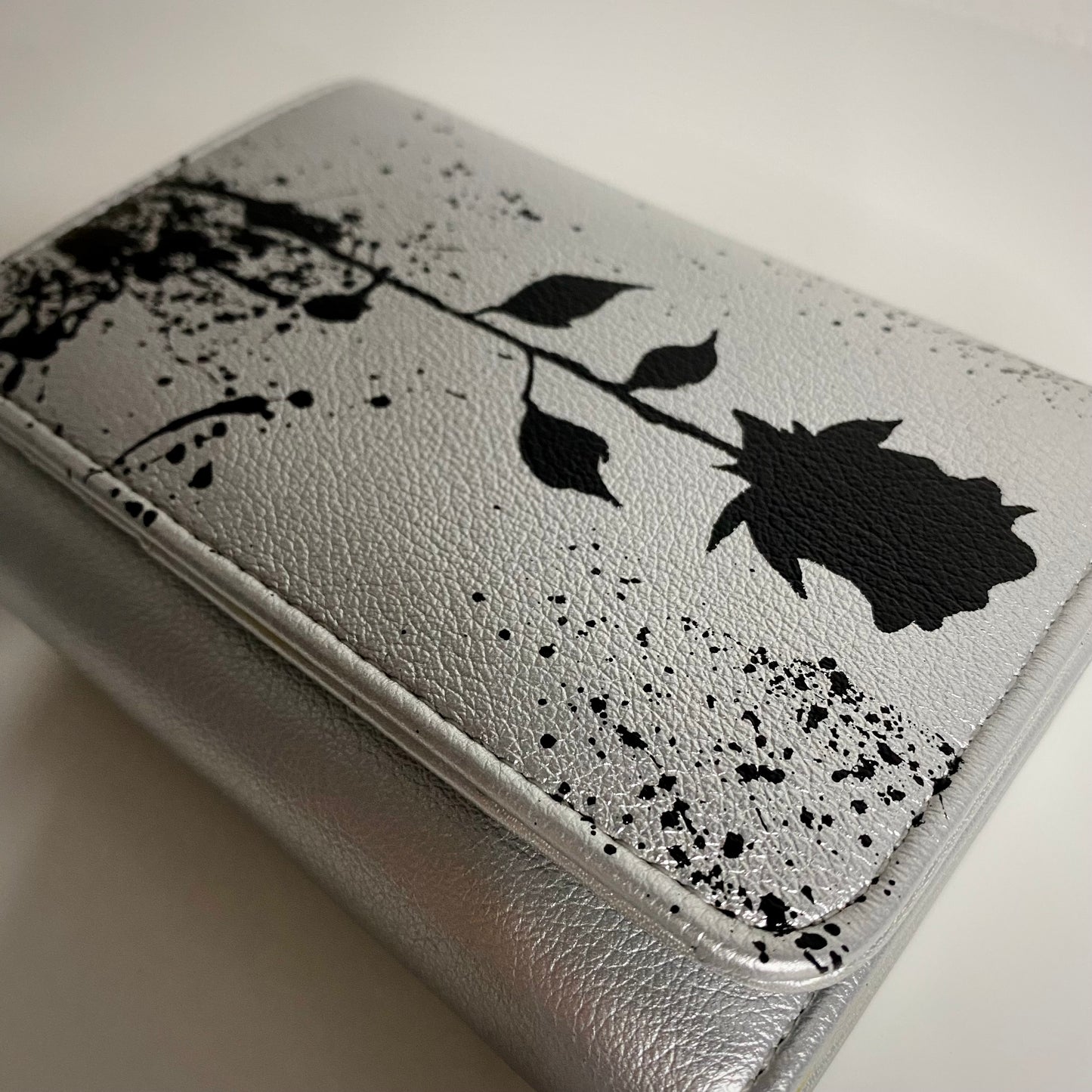 Portafoglio VIOLATOR - byMeArtStyle